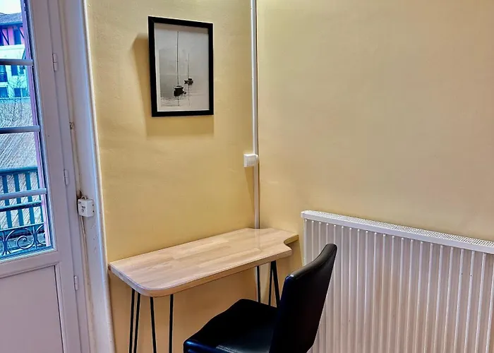 Plein Centre, Lumineux Et Spacieux *